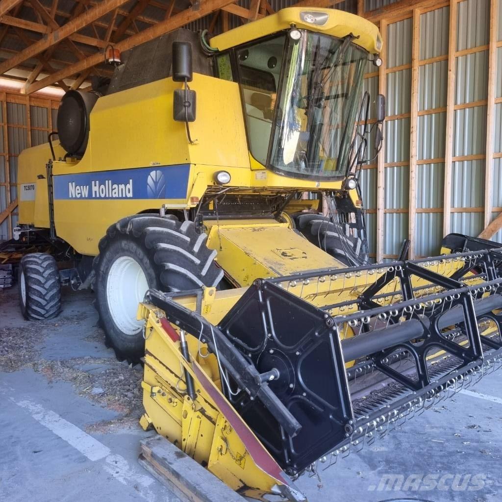 New Holland TC 5070 Зернозбиральні комбайни
