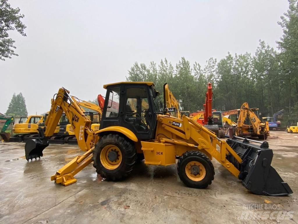 JCB 3 CX Екскаватори-навантажувачі