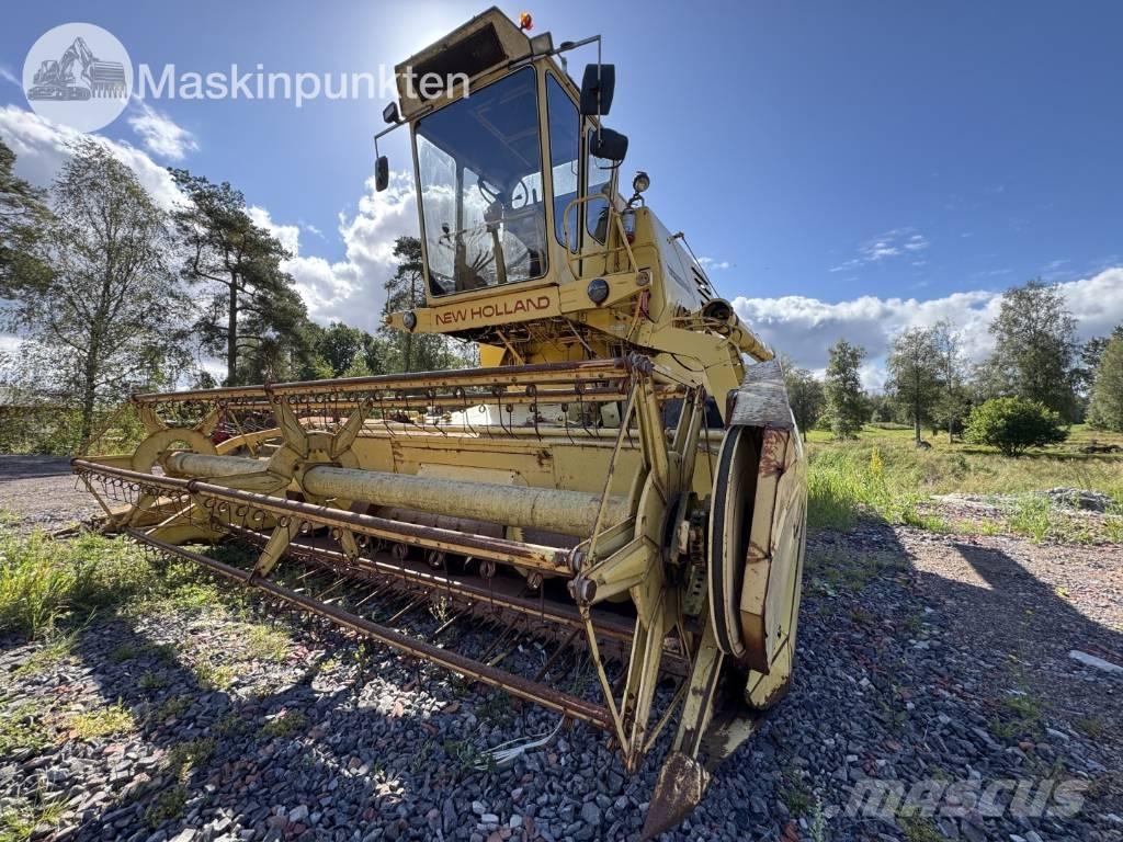 New Holland 1530 Зернозбиральні комбайни