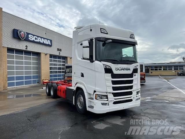 Scania S 590 Шасі з кабіною