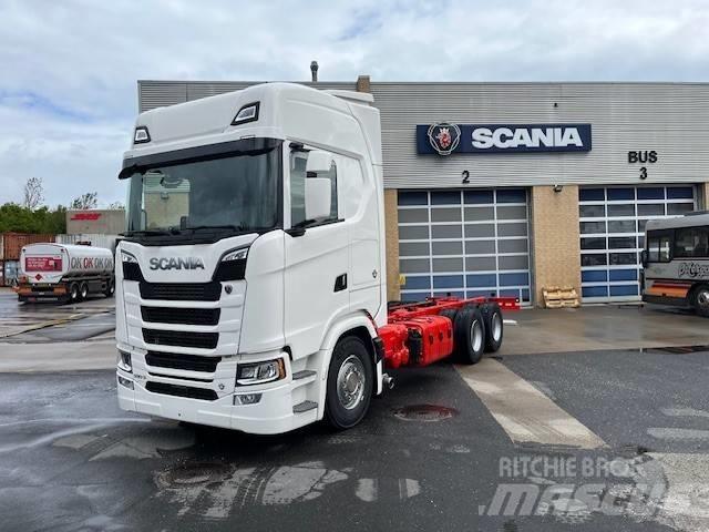 Scania S 590 Шасі з кабіною