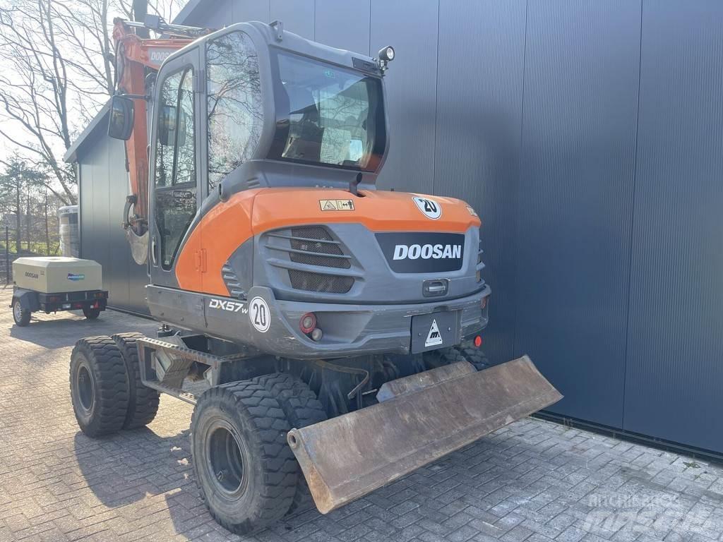 Doosan DX57W Колісні екскаватори
