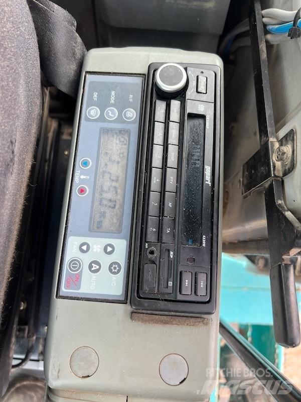 Kobelco SK 235 SR LC Гусеничні екскаватори