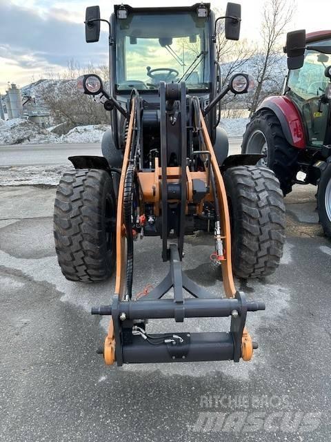 CASE 321 F Evo Фронтальні навантажувачі