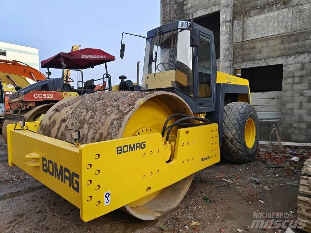 Bomag BW 217 Грунтові котки