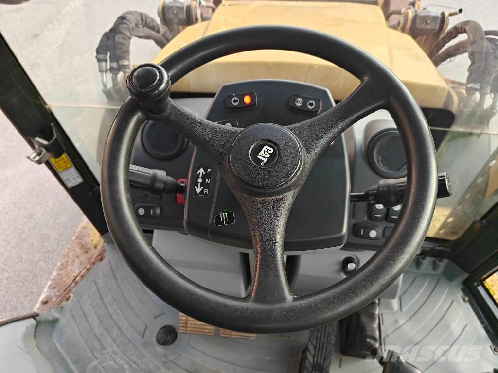 CAT 428 F Екскаватори-навантажувачі