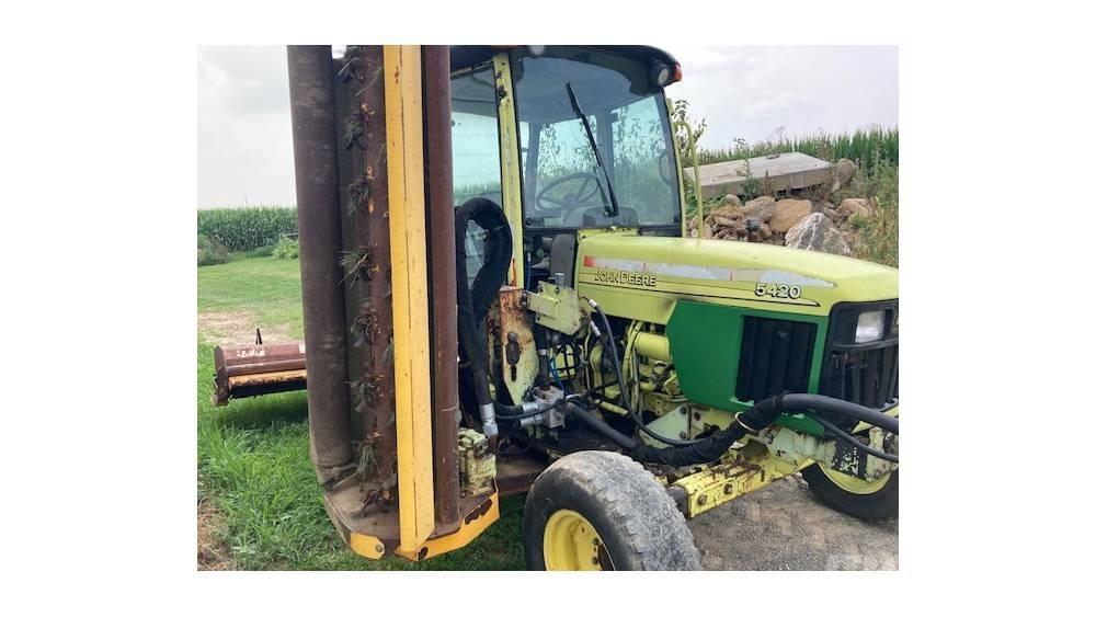 John Deere 5420 Трактори