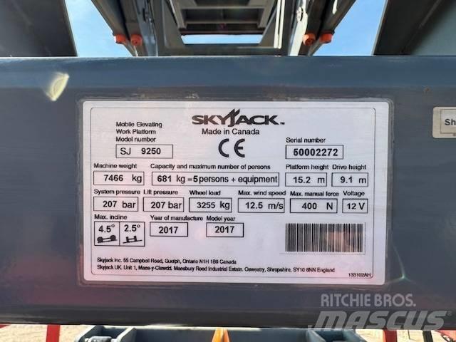 SkyJack SJ 9250 RT Підйомники-ножиці