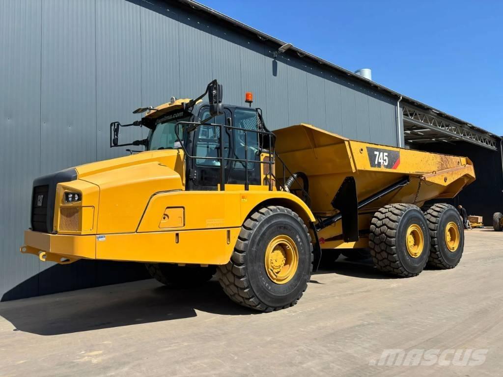 CAT 745 04A Зчленовані самоскиди