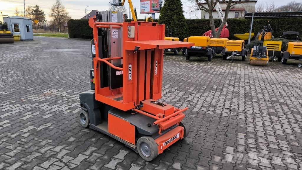 JLG Toucan Duo Вертикальні щоглові підйомники
