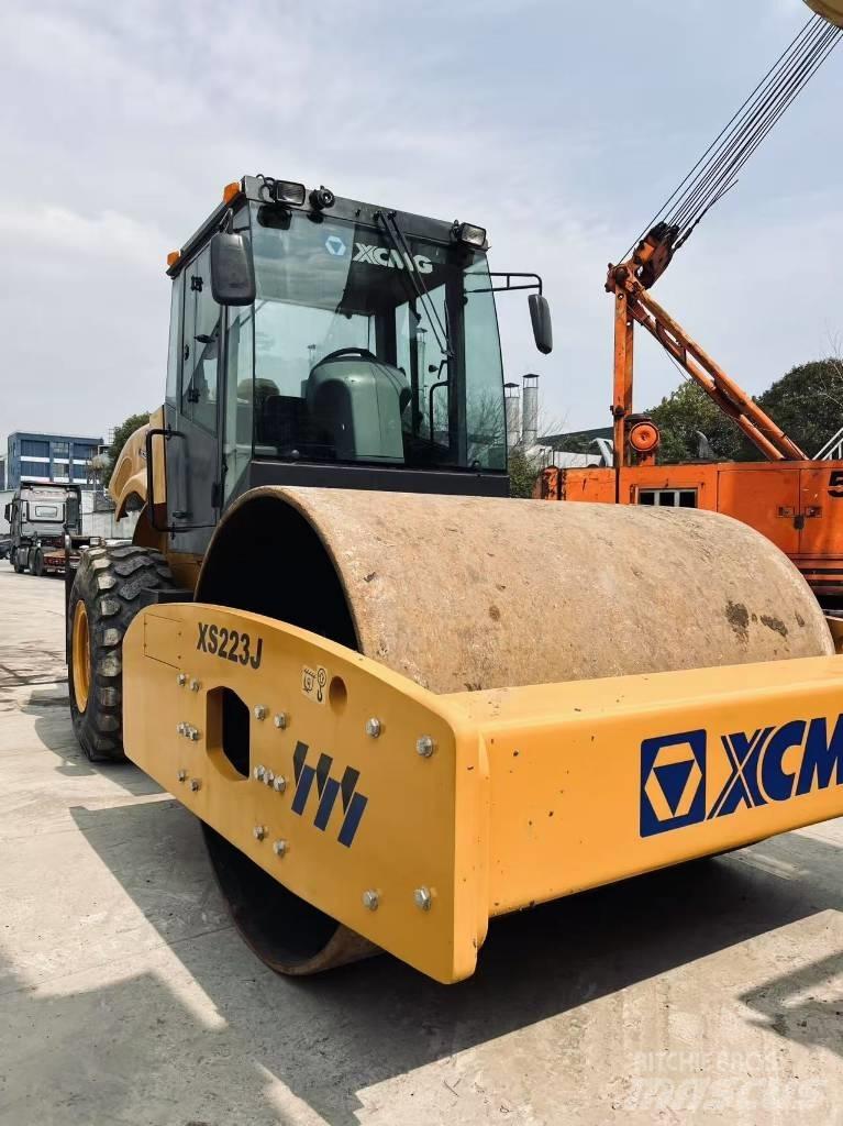 XCMG XS 223 J Грунтові котки