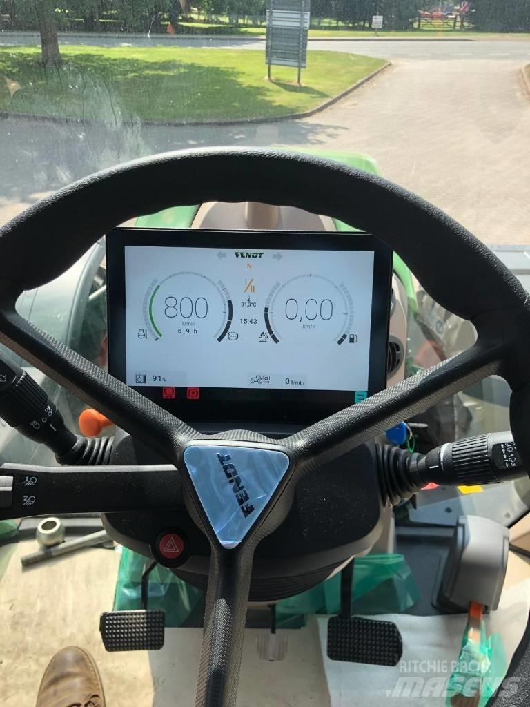 Fendt 718 Vario Трактори