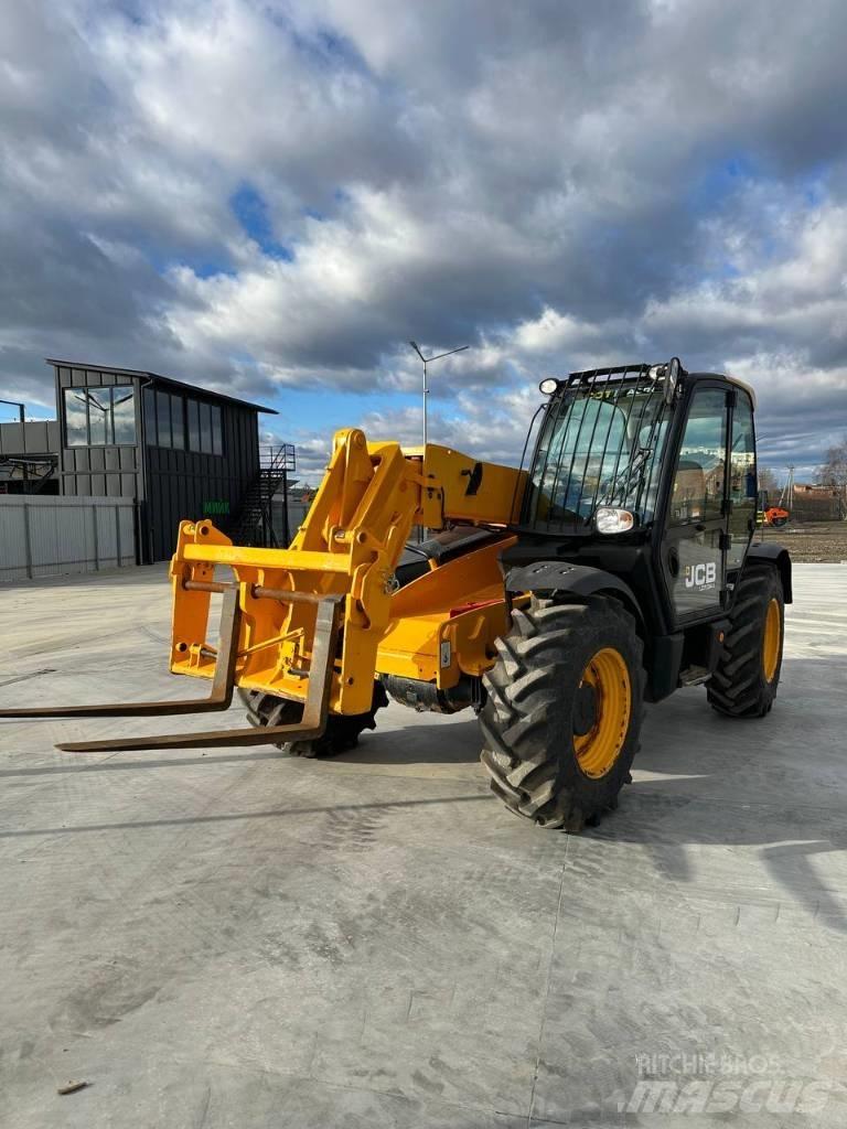 JCB 531-70 Телескопічні навантажувачі