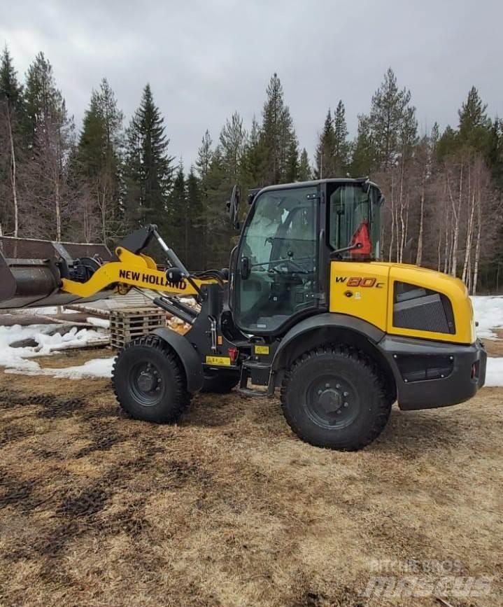 New Holland W80C Фронтальні навантажувачі