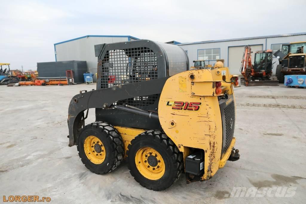 New Holland L 215 Міні-навантажувачі