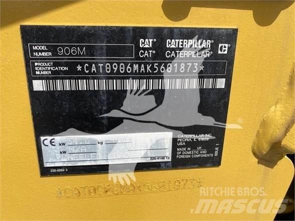 CAT 906M Фронтальні навантажувачі