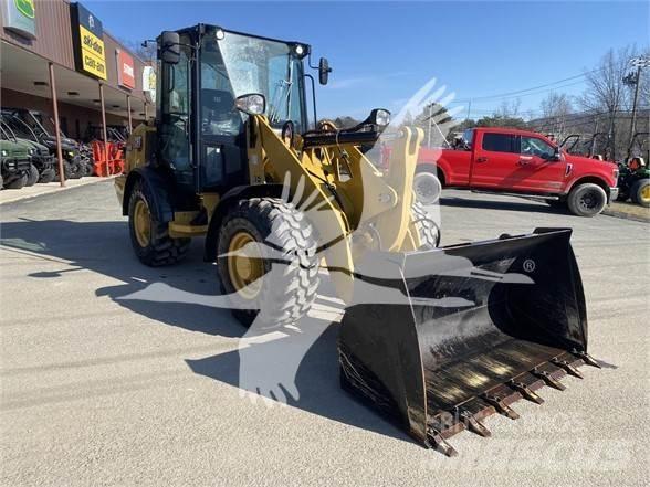 CAT 906M Фронтальні навантажувачі
