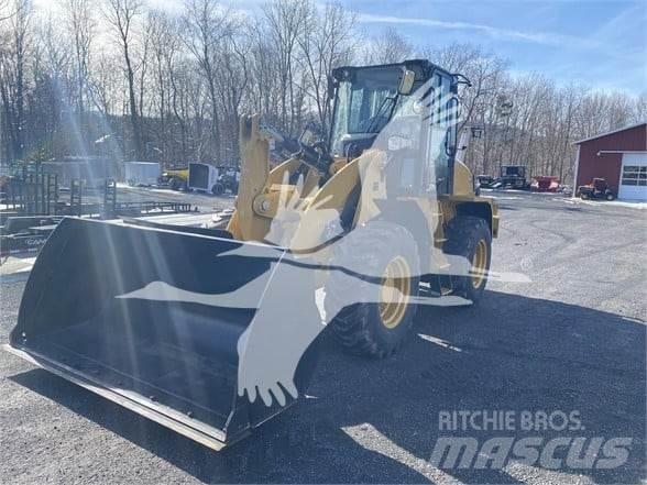CAT 910 Фронтальні навантажувачі
