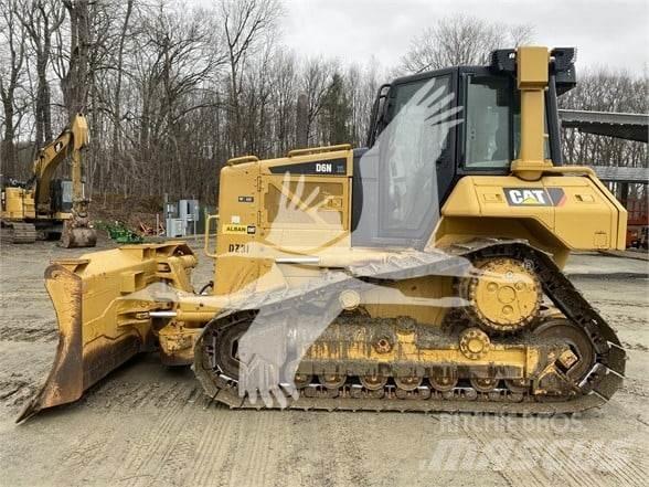 CAT D6N XL Гусеничні бульдозери