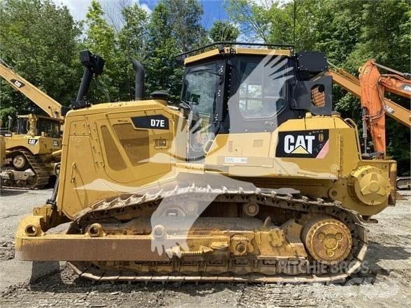 CAT D7E Гусеничні бульдозери
