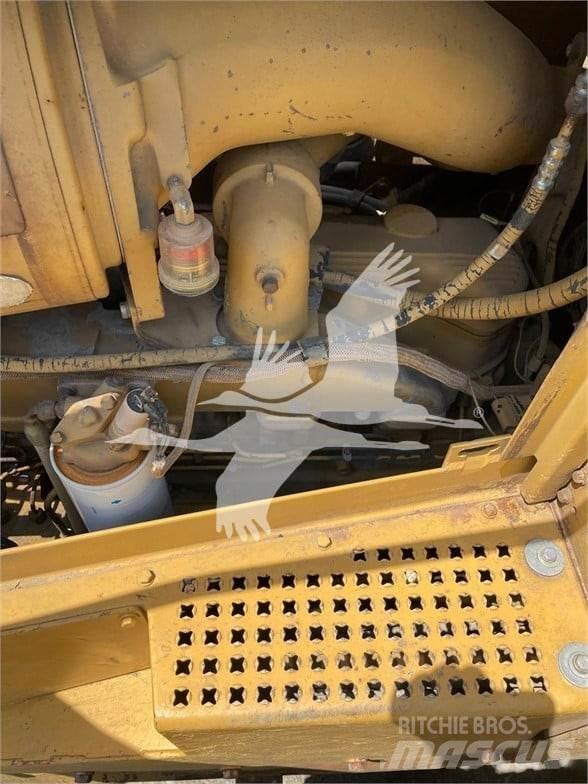 CAT D8N Гусеничні бульдозери