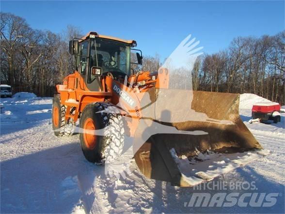 Doosan DL220-3 Фронтальні навантажувачі