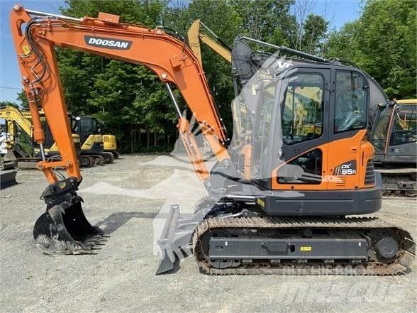 Doosan DX85R-3 Гусеничні екскаватори