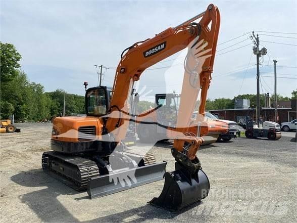 Doosan DX85R-3 Гусеничні екскаватори