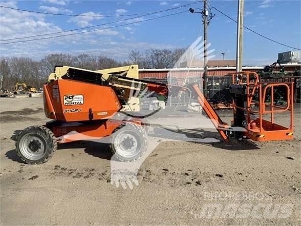 JLG 340AJ Колінчаті підйомники