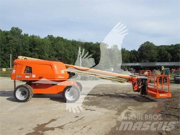 JLG 600S Телескопічні підйомники
