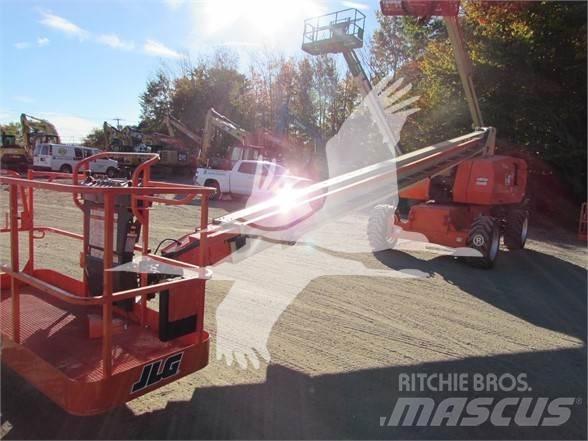 JLG 800S Телескопічні підйомники