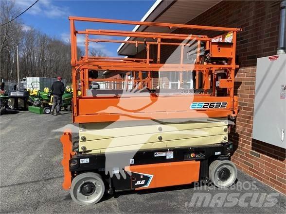 JLG ES2632 Підйомники-ножиці