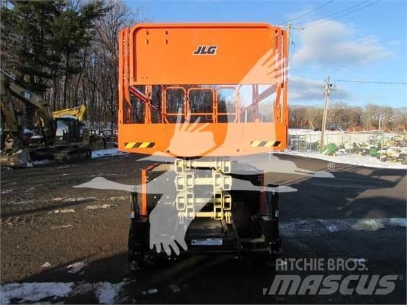 JLG RT3369 Підйомники-ножиці