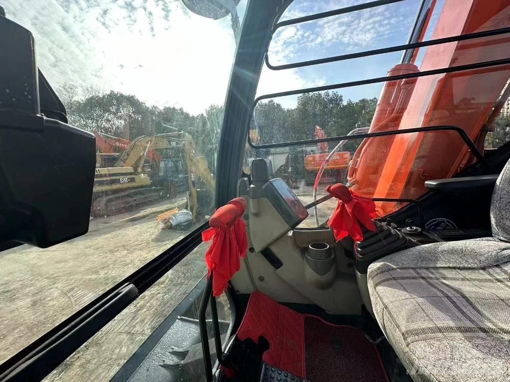 Hitachi ZX 70 Гусеничні екскаватори