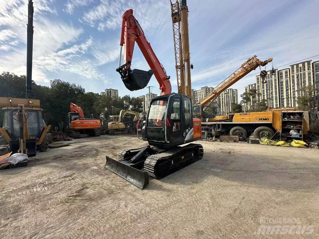 Hitachi ZX 70 Гусеничні екскаватори