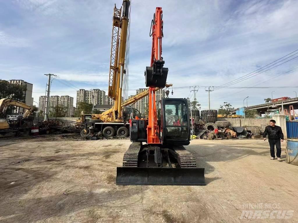 Hitachi ZX 70 Гусеничні екскаватори