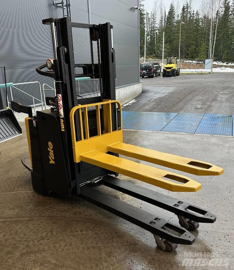 Yale MP20XD Самохідні електроштабелери