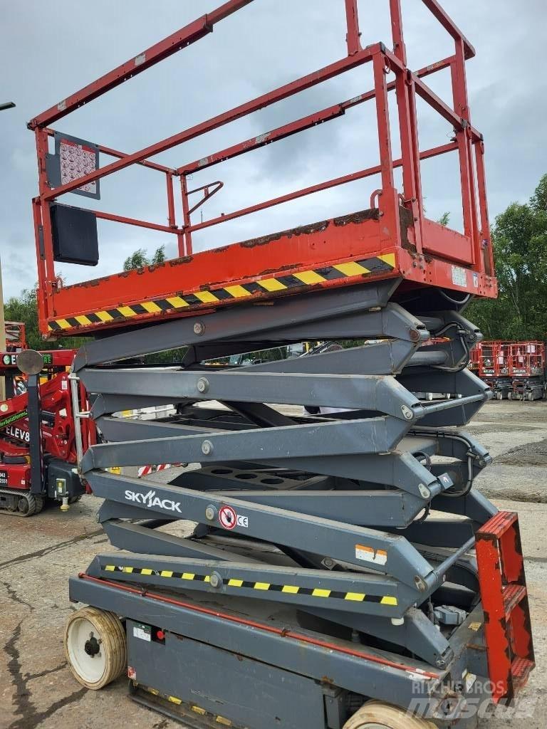 SkyJack 46/32 Підйомники-ножиці