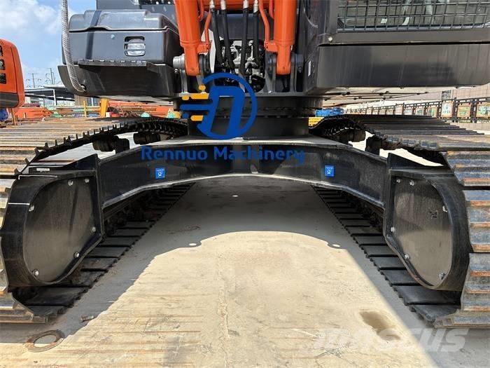 Hitachi ZX 200-3 Гусеничні екскаватори