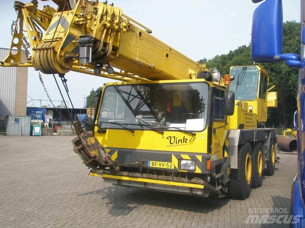 Liebherr LTM1040 автокрани