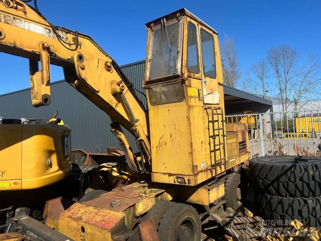 Liebherr 7951 Колісні екскаватори