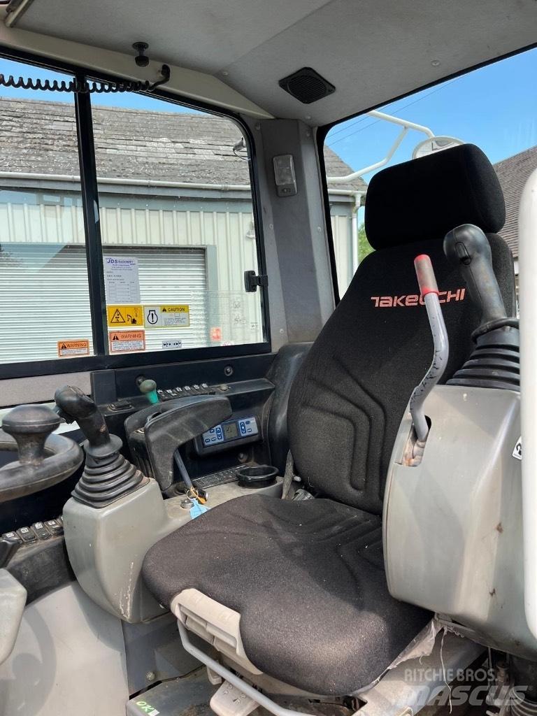 Takeuchi TB295W Колісні екскаватори