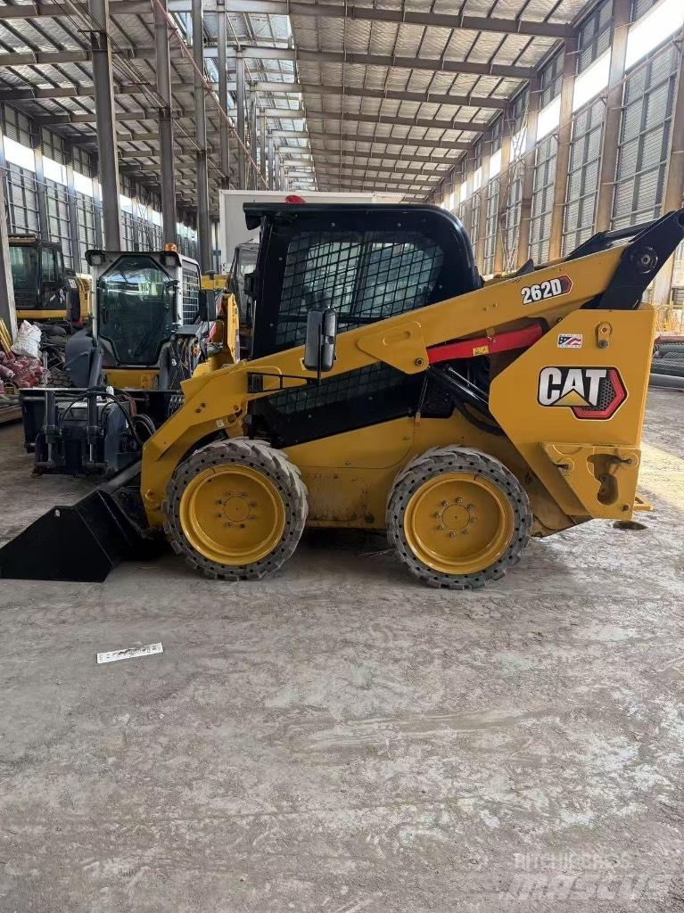 CAT 262 D Міні-навантажувачі