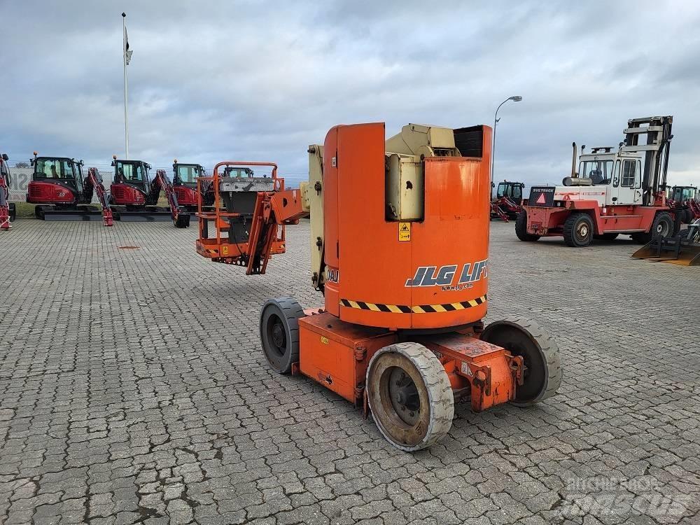 JLG E 300 AJP Колінчаті підйомники