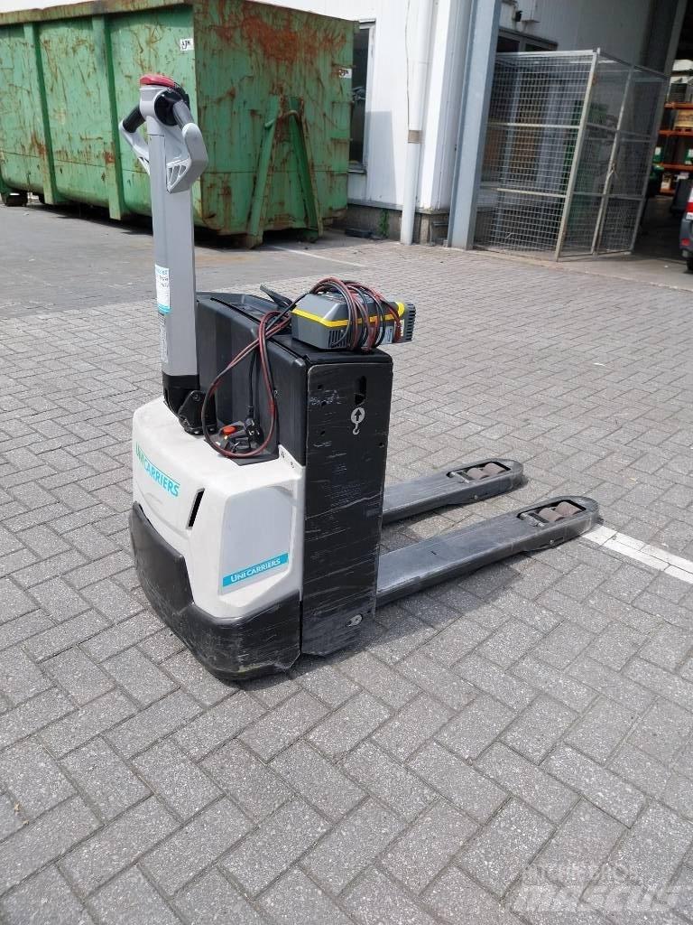 UniCarriers MDW160 Штабелери