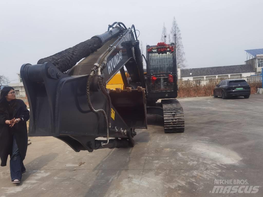 Hyundai 220LC-9S Гусеничні екскаватори