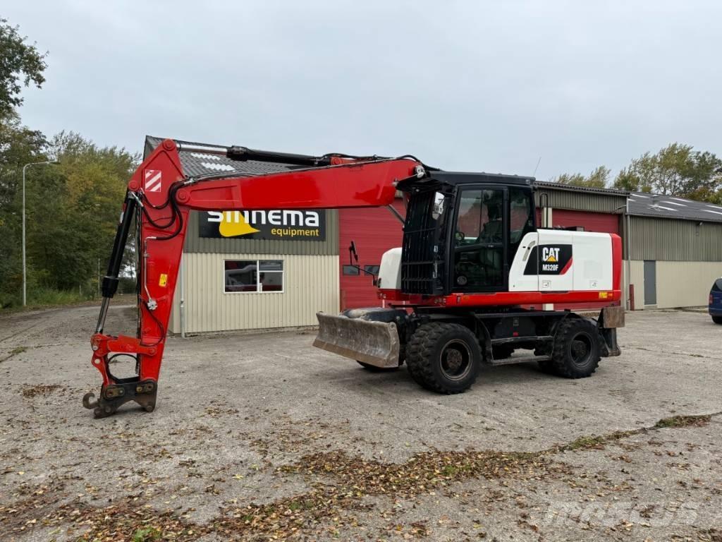 CAT M320F Колісні екскаватори