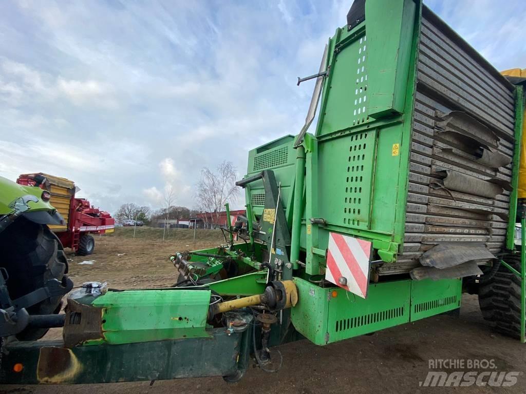 AVR Spirit 8200 Картоплезбиральні комбайни