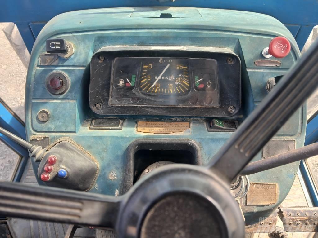 Ford 5610 Farmal Трактори