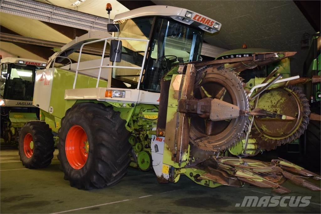CLAAS Jaguar 820 Кормозбиральні комбайни